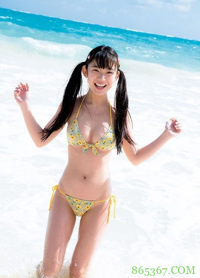 长泽茉里奈最新写真集 巨乳萝莉挑战裸露界线