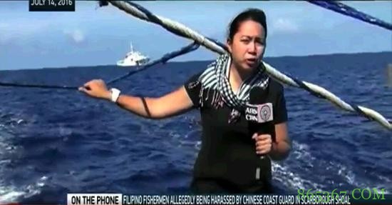 菲律宾船非法闯黄岩岛被中国海警拦截(图)