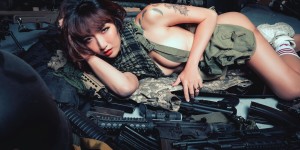 【大发娱乐】吃雞也能這麼性感！「排球女神」尺度全開，火辣胴體引爆視覺火藥庫！