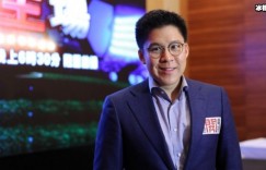 【大发娱乐】霍启刚父母婚姻破灭其母亲颜值超高，霍震霆为何选择离婚？