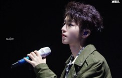 【大发娱乐】王俊凯身穿防护服致敬医护人员，反向追星惹网友喜爱