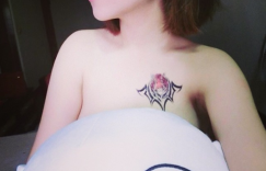 【大发娱乐】超狂！沙灘巨乳女神「美圖露點」引網友們暴動！沒想到「頂級巨乳」是這樣長出來的…