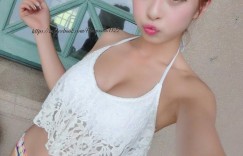 【大发娱乐】脫了！性感「美乳正妹」尺度大解放！比基尼快被炸開了啦…