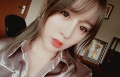 【大发娱乐】性感家政婦！圍裙就是要這樣穿，不管是做家事還是煮飯都讓人看的很上火！