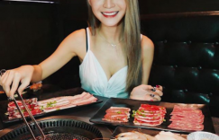 【大发娱乐】滿滿福利！超優質「沙灘爆乳妹」身材好誘惑！超火辣「美胸身材」逼死人啊…