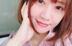 【大发娱乐】新光三越「甜美櫃姐」！泳池比基尼私照一出太驚人！想去她的櫃上買東西啦！