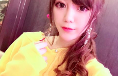 【大发娱乐】19歲台中「正妹美甲師」出沒！「白皙美胸」私下打扮好性感！好想去弄指甲啊！
