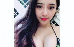 【大发娱乐】制服下原來是火辣「爆乳身材」！「火辣護理師」豐滿美乳佔滿畫面！