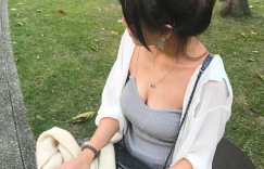 【大发娱乐】老師我有問題！「國文老師」性感破表，下班後比基尼秀「白嫩美乳」誰受得了！