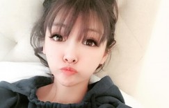 【大发娱乐】中原大學「甜美正妹」度假秀比基尼！前凸後翹性感曲線好撩人啊！
