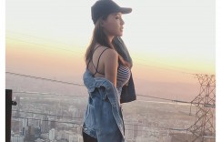 【大发娱乐】棉花糖的甜滋味!性感撫媚的「元元」，帶著S好曲線秀夏日風光 !