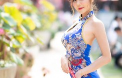 【大发娱乐】太搶眼啦～旗袍美人「Alisa」身段好高級！走春時根本所有路人的焦點～