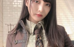 【大发娱乐】超清純19歲「無名正妹」氣質長髮+邪氣甜笑　笑得你心裡發寒