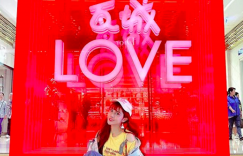 【大发娱乐】超可愛日系萌妹「羊兒」，甜美白皙惹人愛，連鸚鵡都忍不住要親一口！