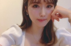 【大发娱乐】極品日韓混血妹「KIKA」就算包緊緊也看得出很有料　衣服都快被撐壞啦