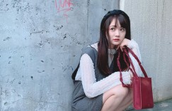 【大发娱乐】甜萌櫻花妹「濱田翔子」上空圍裙裸體做菜　側邊失守「白嫩美體」一覽無遺