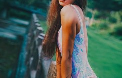 【大发娱乐】「Lynn」骨感小麥肌性感噴發，「逆天曲線搭銷魂腹肌」讓畫面超嗆辣！