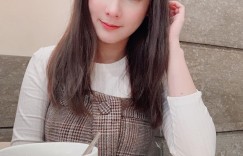 【大发娱乐】胸大又有腦！天菜軟體工程師「安米娜Mina」比基尼解放超兇！ 網友：想學程式語言…