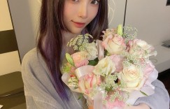 【大发娱乐】氣質美模 Lily 曬「公主切」新造型！曝今年心境上最大的改變是…