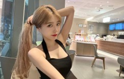 【大发娱乐】正妹甜姐兒「長腿、美胸都好吸睛」，「性感緊身衣」讓曲線畢露了！