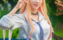 【大发娱乐】反差撩！可愛虎牙妹甜美笑容下藏殘暴胸器　緊身上衣就快擋不住爆乳外衝