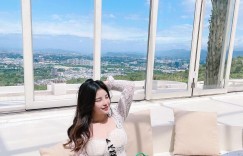 【大发娱乐】巨乳正妹「Cynthia」泡湯只用毛巾遮點，超養眼畫面讓人好想一起泡！