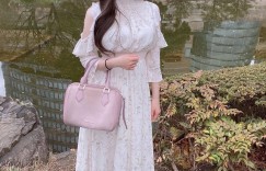 【大发娱乐】穿粉色泳裝泡湯的「G罩杯女大生」，「誘惑小隻馬曲線」好撩人！