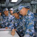 解放军在南海大规模演习 海军司令现场指导