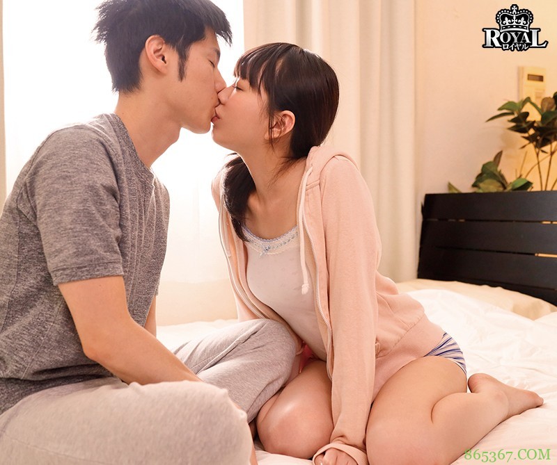 ROYD-012：可爱表妹「桜井千春」借住三天半夜思春潜进表哥房间求爱。