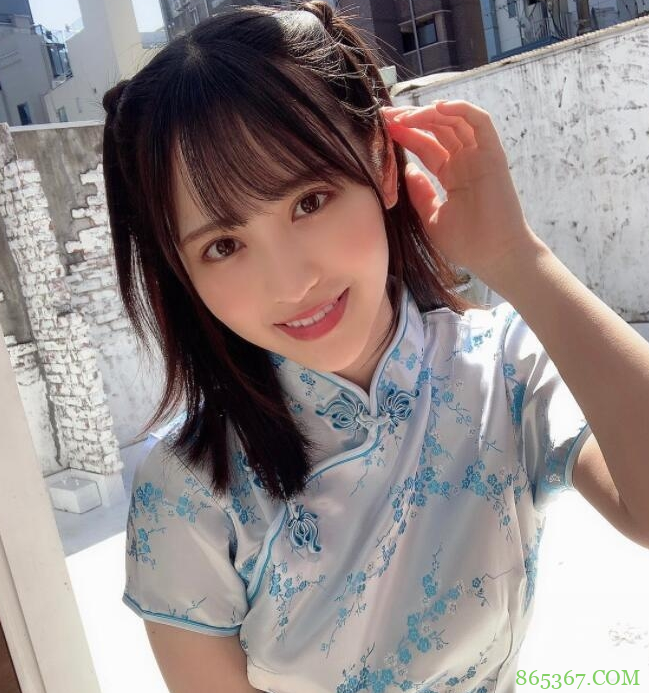 小野六花MIDE-937 美少女与青梅竹马到处留下运动痕迹