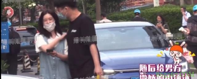 33岁女星阚清子与男子约会，逛街途中多次牵手，二人关系引猜测