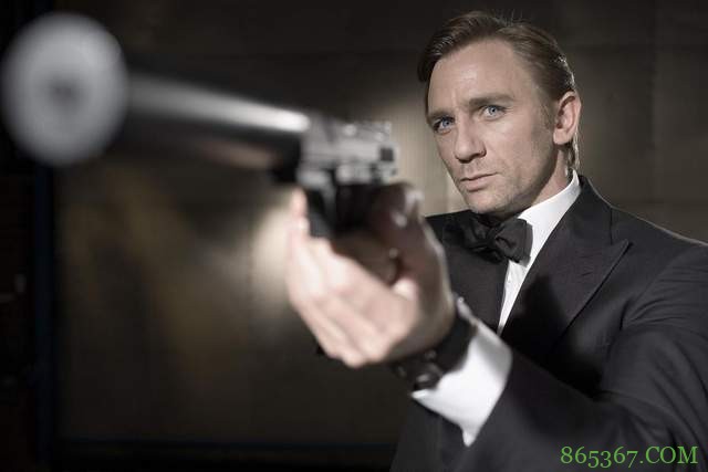 看最后一部克雷格版007，我竟然把眼睛哭红了