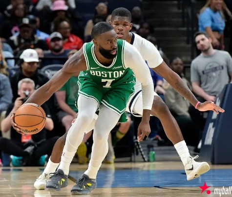 大发体育-季前赛-杰伦布朗21分怀特16+10 凯尔特人擒熊,大发助力你的致富之路!