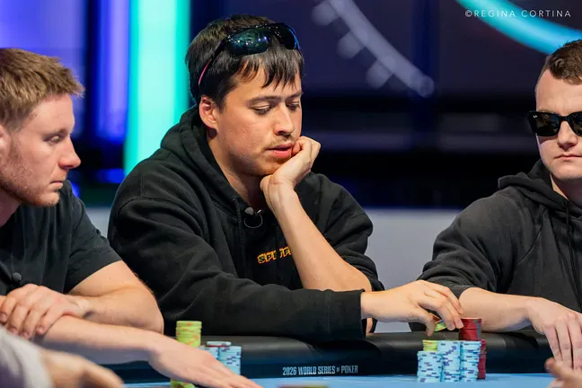 【EV扑克】2026 WSOP $10万豪客赛决赛桌开打:丁彪冲击首条金手链,Nguyen领跑群雄